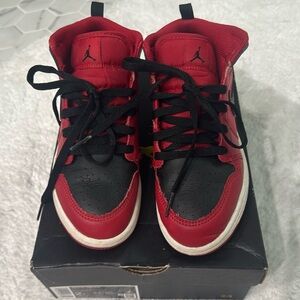 Jordan 1 Mid (PS) size 2y